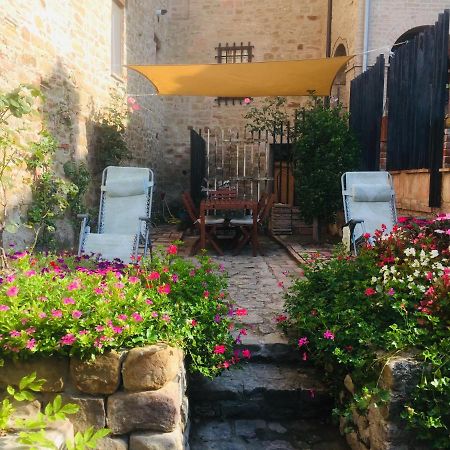 Est Locanda San Ginesio Exteriör bild
