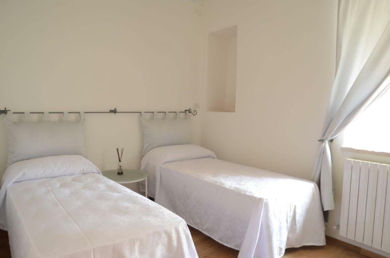 Est Locanda San Ginesio Exteriör bild